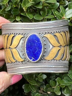 VINTAGE 925 STERLING SILVER OVAL LAPIS WIDE CUFF BRACELET HEAVY ARTISAN UNIQUE